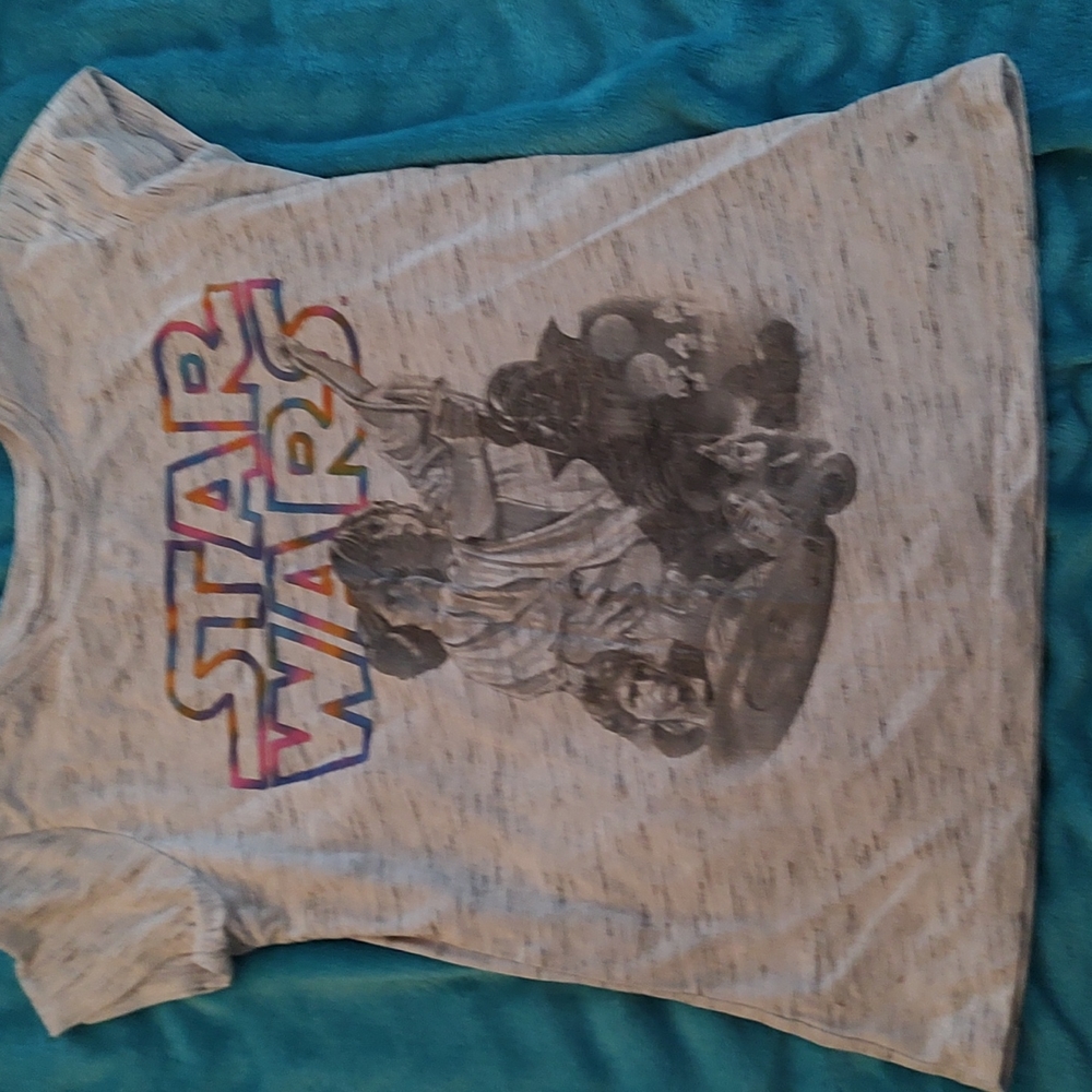 Gray/rainbow Star wars tee